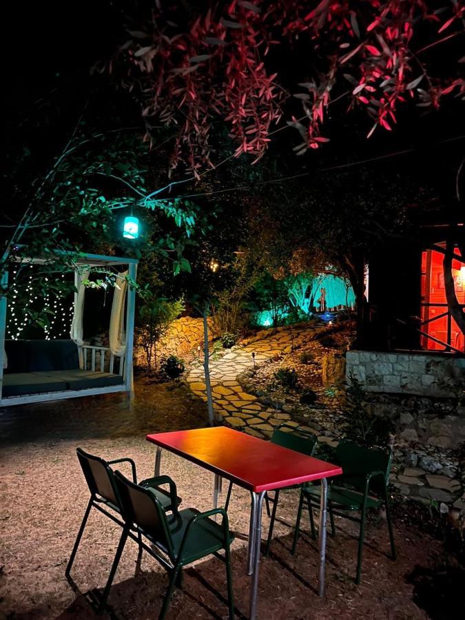Ata Bungalow Bed and Breakfast Kaş Exteriör bild