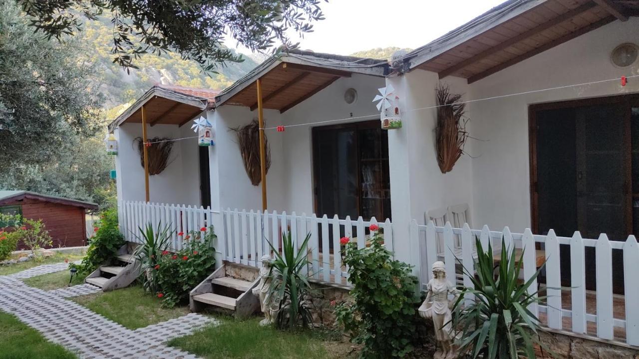 Ata Bungalow Bed and Breakfast Kaş Exteriör bild