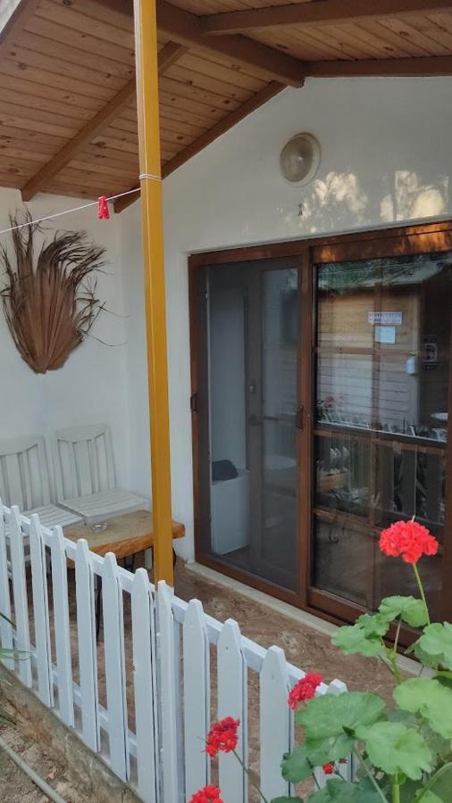 Ata Bungalow Bed and Breakfast Kaş Exteriör bild