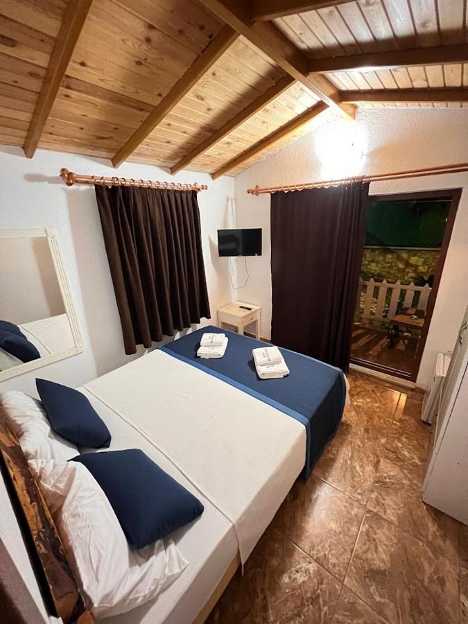 Ata Bungalow Bed and Breakfast Kaş Exteriör bild